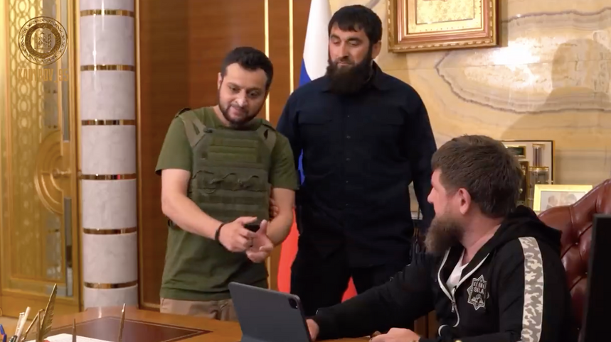 Ramzan Kadyrow opublikował nowy film parodiujący prezydenta Ukrainy Wołodymyra Zełenskiego. Źródło: NEXTA