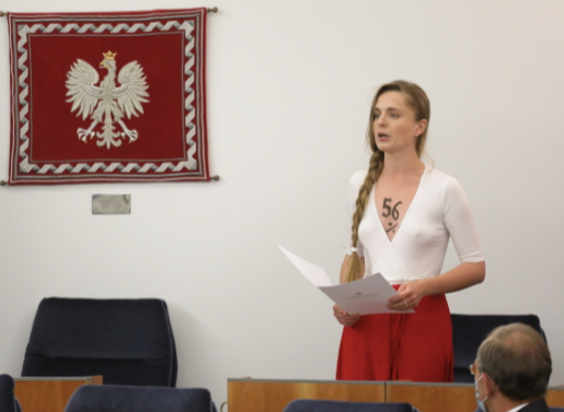 na zdjęciu: Polsko-białoruska aktywistka Jana Shostak w Senacie w Warszawie. fot. PAP/Paweł Supernak
