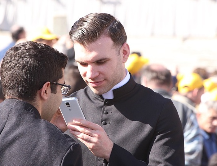 „SE”: Polacy nie chcą religii w szkołach