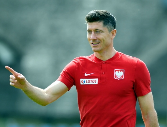 Piłkarze reprezentacji zaszczepieni przeciwko Covid-19. Jaka decyzja Lewandowskiego?