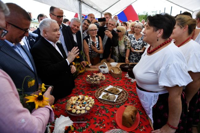 Jarosław Kaczyński podczas pikniku wyborczego