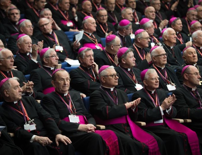 Konflikt między biskupami polskimi czyli - wiraż