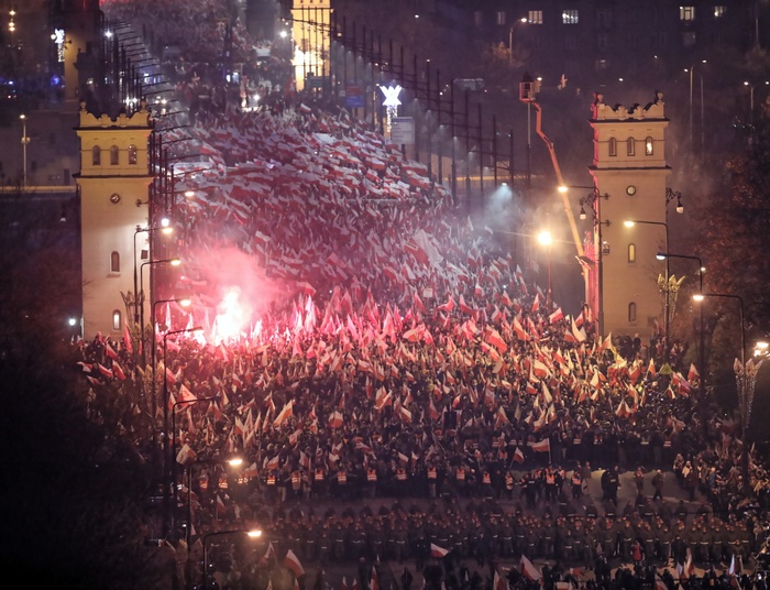 Ponad 200 tysięcy osób na Marszu Niepodległości