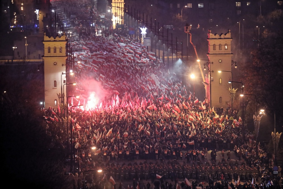Marsz Niepodległości 2018 i Biało-Czerwony. Fot. PAP/Leszek Szymański