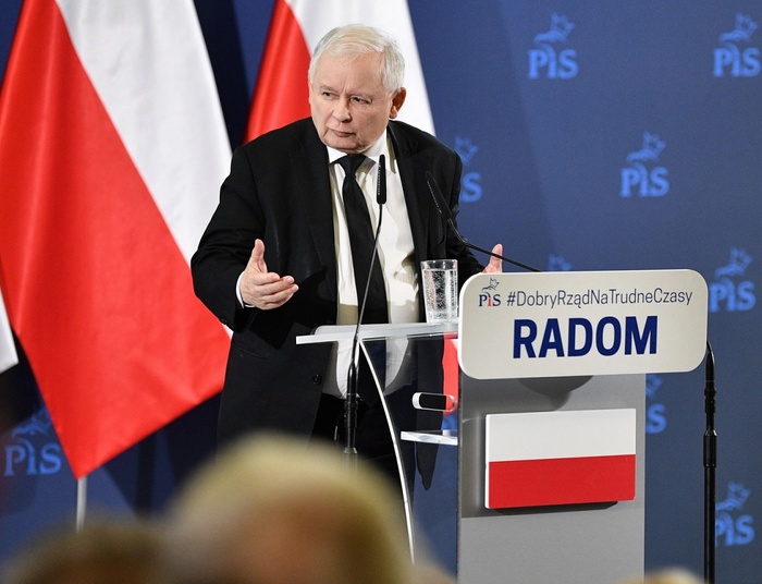 Co z węglem tej zimy? Ważna deklaracja Jarosława Kaczyńskiego. I uderzenie w samorządy