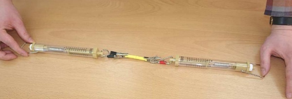 Badanie siły przyciągania