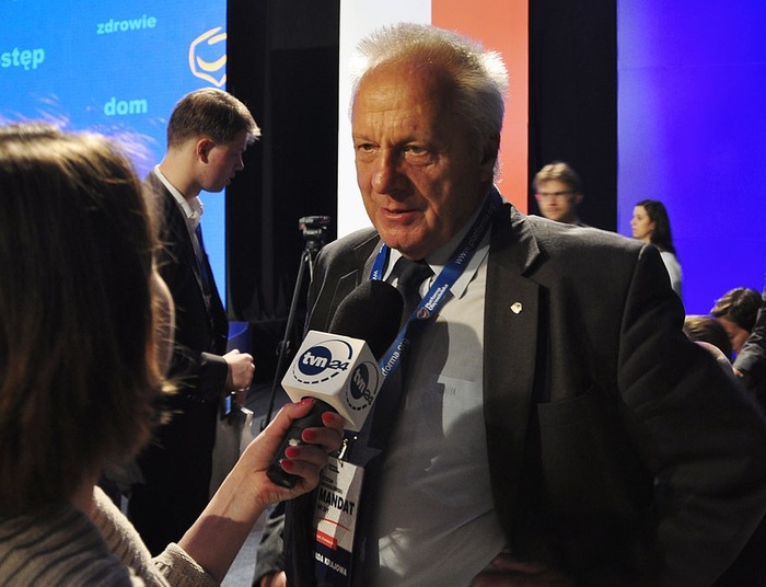 Antykomunista Stefan Niesiołowski