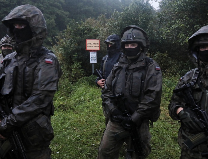 Porozumienie o uchodźcach w Usnarzu Górnym. "Otoczmy opieką kobiety i dzieci"