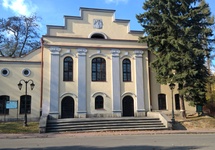 Teatr Dworski Ponińskich. Obecnie GOK