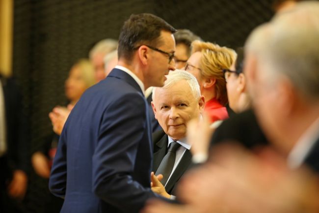 Prezes partii Jarosław Kaczyński i premier Mateusz Morawiecki podczas konwencji regionalnej PiS.