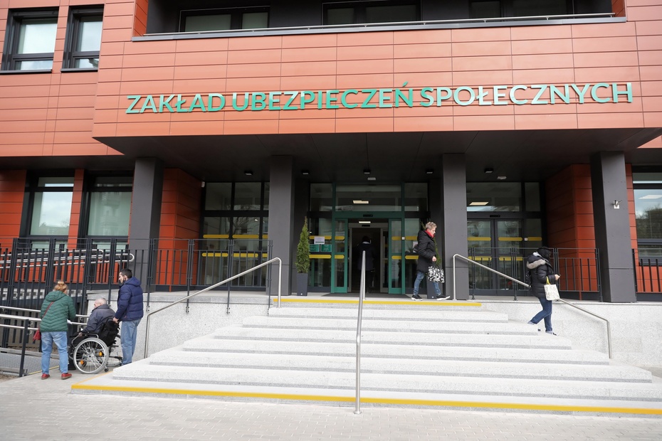 Otwarta po remoncie siedziba Inspektoratu ZUS na warszawskiej Pradze-Północ, (tg/ibor) PAP/Tomasz Gzell