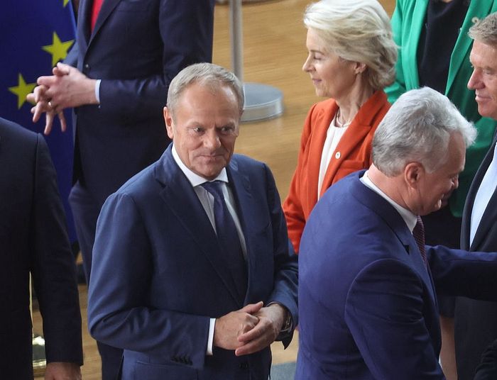 Tuskowi wolno więcej. Niemcy chwalą go za to, za co PiS by "rozszarpali" [WYWIAD]