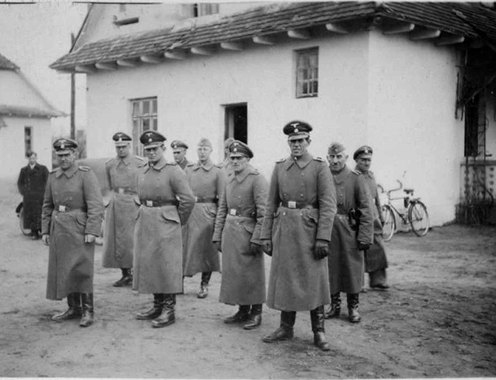 Naziści? Ale jacy? Jak czynić małe kroki dla polskiej historii