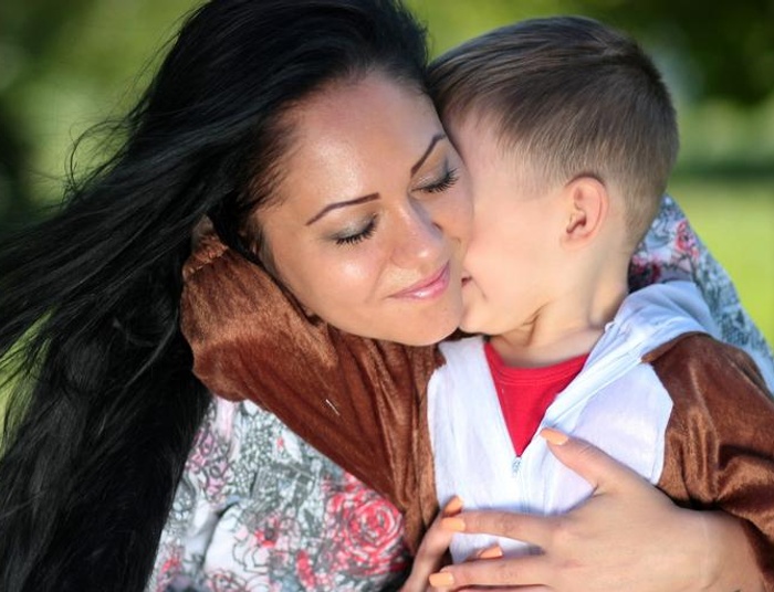 Dzień Matki już dziś! Czy mamy powinny dostawać pensję za opiekę nad dziećmi?