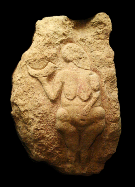 Wenus z Laussel, jedna z najstarszych personifikacji płodności. Musée d'Aquitaine, Bordeaux. CC BY 3.0