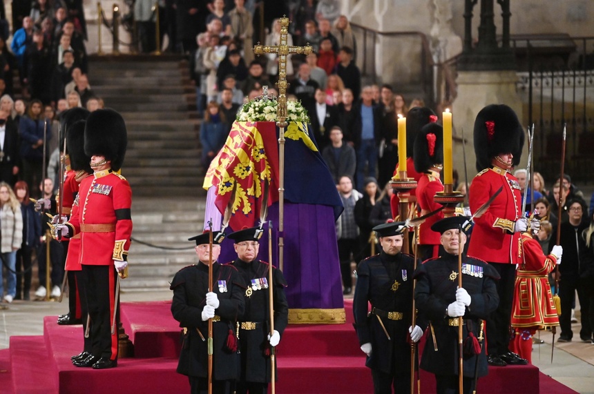 W poniedziałek odbędzie się pogrzeb królowej Elżbiety II. (fot. PAP/EPA)