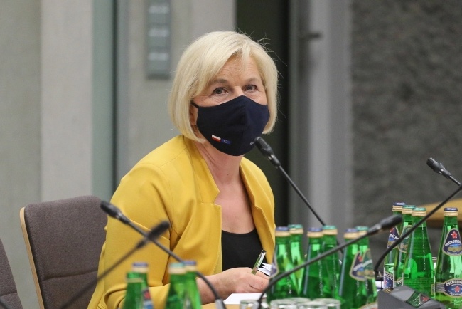 Kandydatka PiS na stanowisko RPO Lidia Staroń podczas posiedzenia sejmowej komisji sprawiedliwości i praw człowieka, fot. PAP/Paweł Supernak