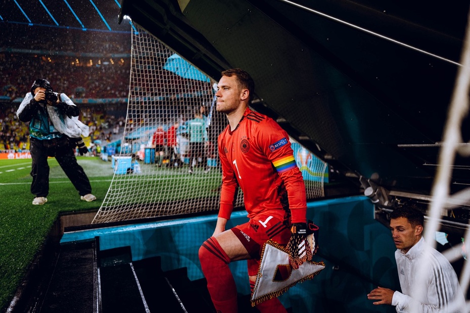 Manuel Neuer demonstrował poparcie dla LGBT na Euro 2020. Fot. DFB Team/Twitter