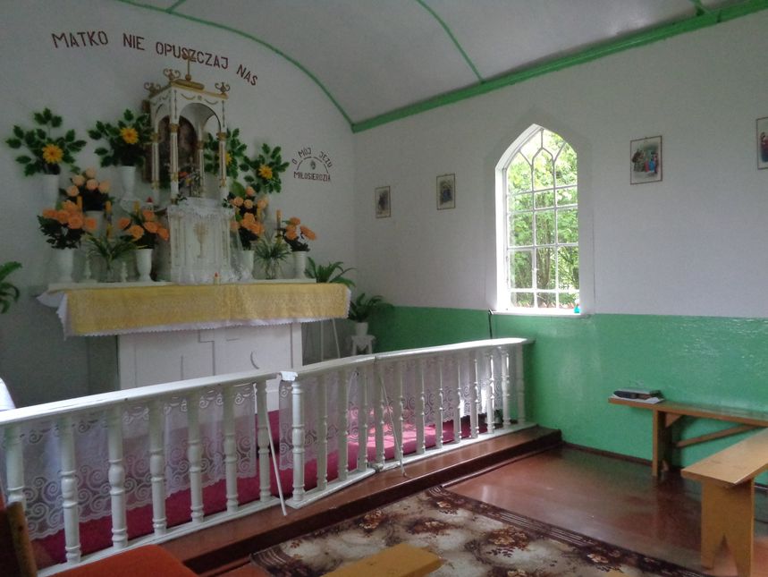 Wnętrze kościółka mariawitów
