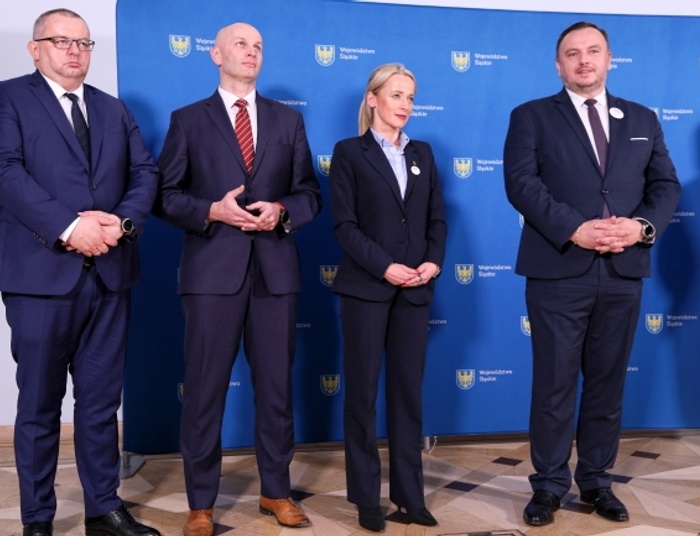 PiS straciło większość na Śląsku, Sobolewski mówi o "klątwie faraona"