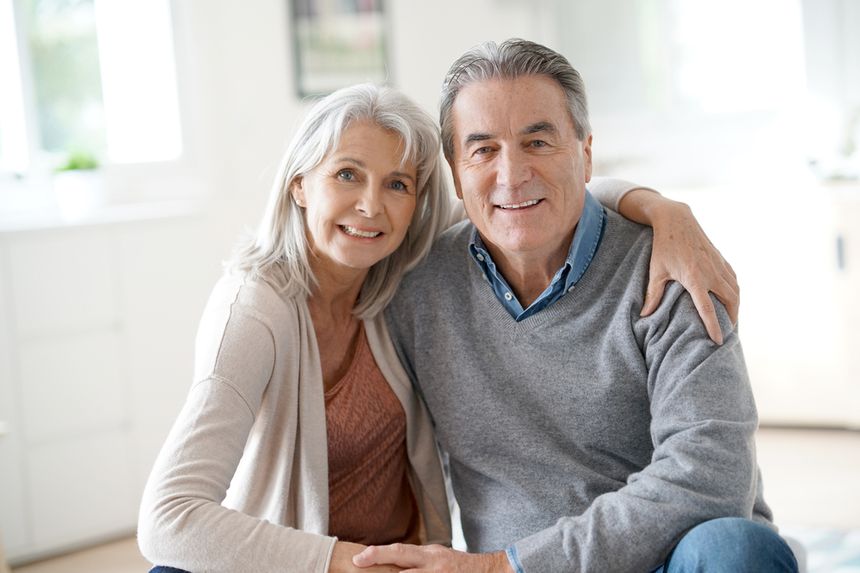 Jedną z form wypłaty oszczędności z PPK jest emerytura małżeńska. Fot. Shutterstock