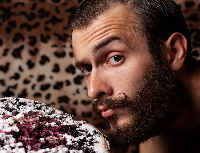 W listopadzie miliony mężczyzn na świecie zapuszczają wąsy. Co się za tym kryje?