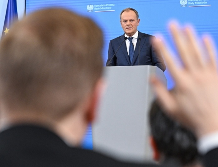 W starciu rządu z bankami, wygrały banki,