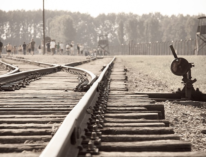#WeRemember. Dzień Pamięci o Ofiarach Holokaustu