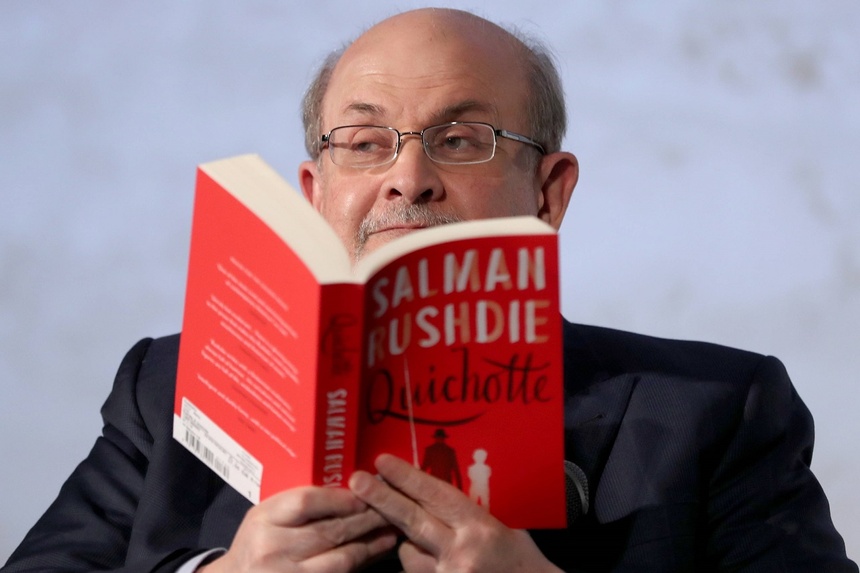 Salman Rushdie. Fot. PAP/EPA/HAYOUNG JEON