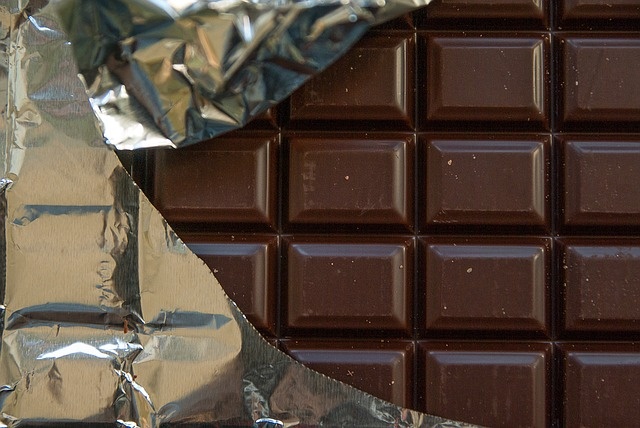 Gorzka czekolada z wysoką zawartością kakao pozytywnie wpływa na organizm. Fot. Pixabay