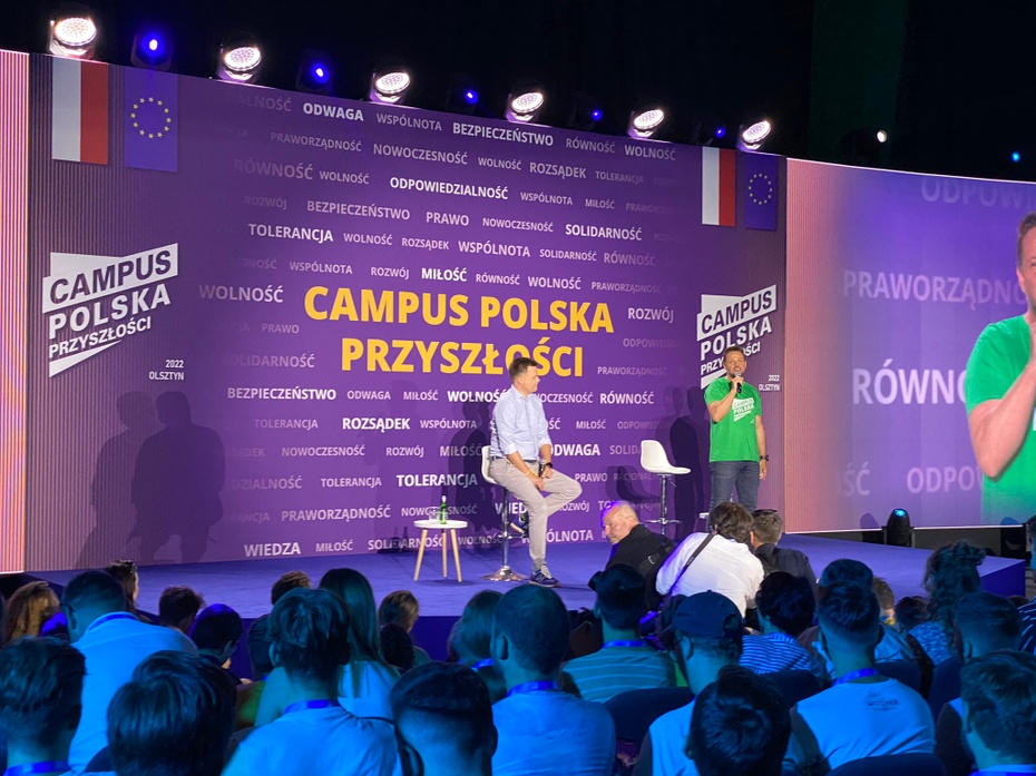 Szymon Hołowna na Campusie Polska Przyszłości. Fot. Twitter/@ WaszeForumDialogu