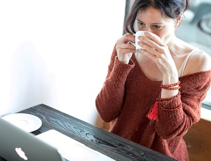 Polacy szukają porad przez internet, zamiast iść do psychologa czy psychiatry