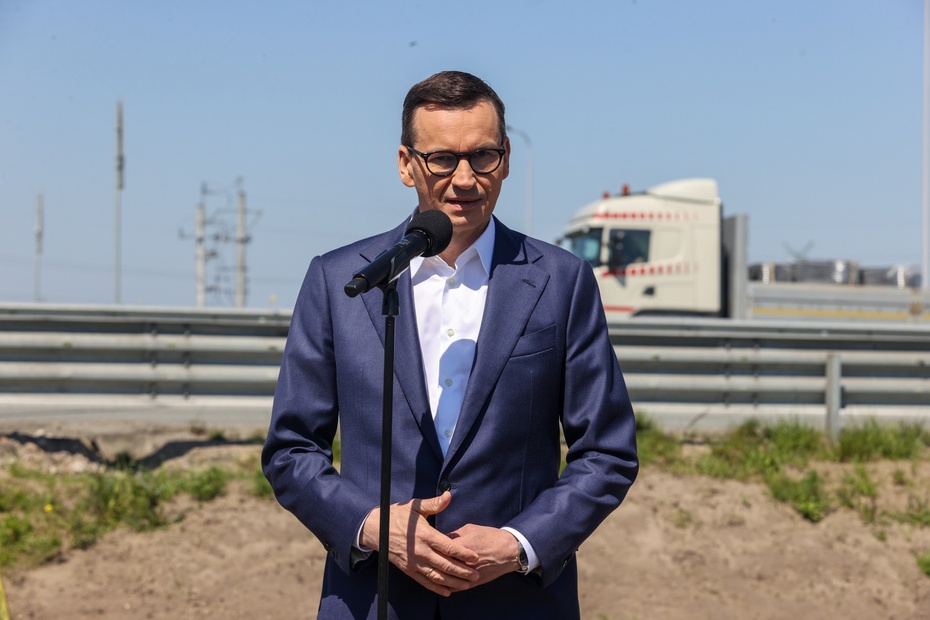 Premier Mateusz Morawiecki podczas oficjalnego otwarcia autostrady A1 w Kamieńsku. (fot. PAP)