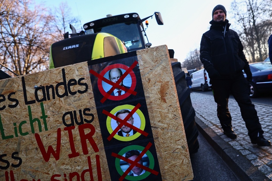 Rolnicze protesty w Niemczech.Fot. PAP/EPA/Filip Singer