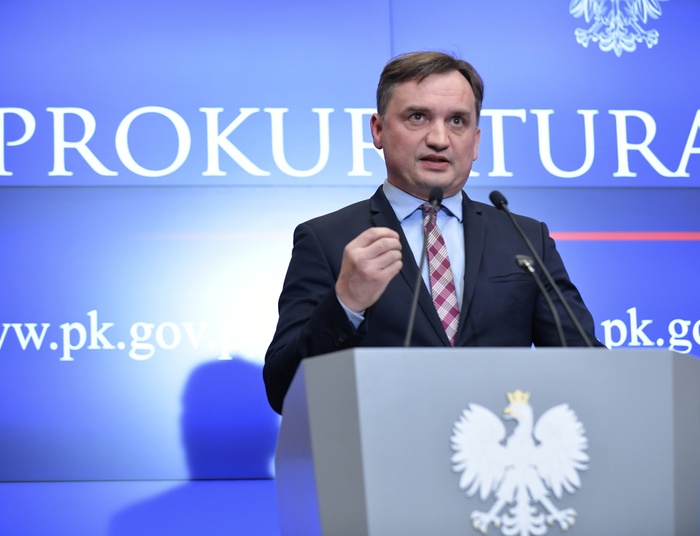 Ziobro ostro o Morawieckim: "Zgodził się na dyktat Berlina i Brukseli"