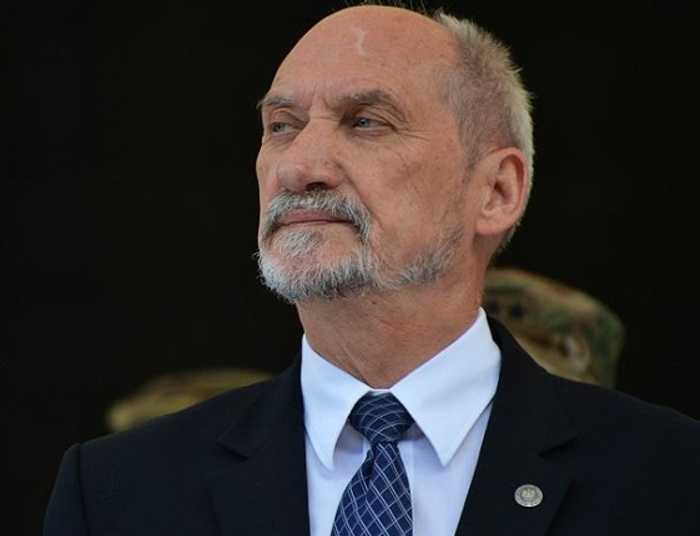 Za blokadą emisji filmu Stankiewicz o katastrofie smoleńskiej stoi Antoni Macierewicz?