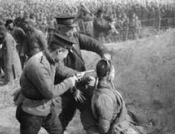 Przed wybuchem II wojny światowej ujawnił plany podpisania paktu Ribbentrop-Mołotow