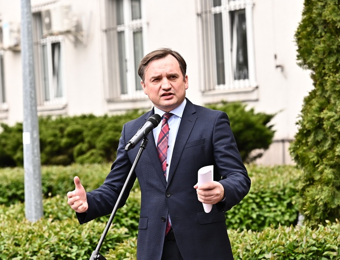 Atak na ciężarówkę pro-life. Ziobro wściekły na ważną decyzję sądu