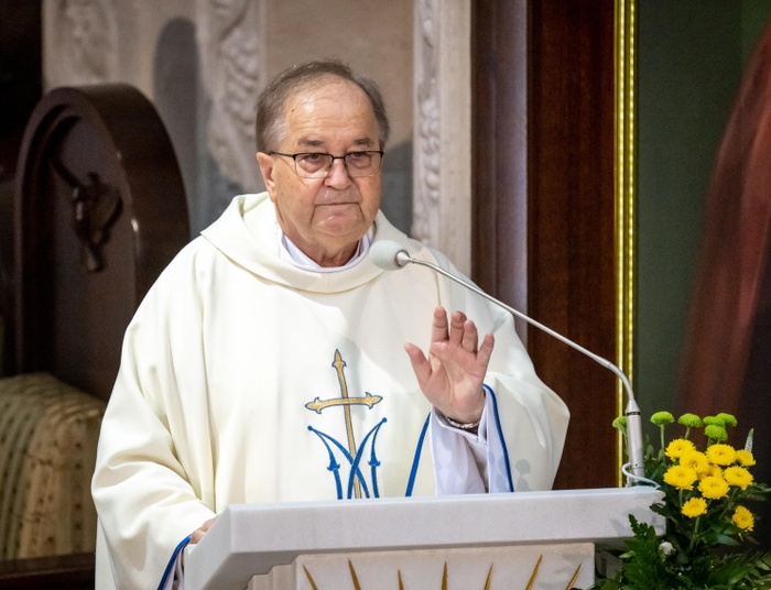 Rydzyk odniósł się do swojej limuzyny i pieniędzy. Stawia się w roli ofiary