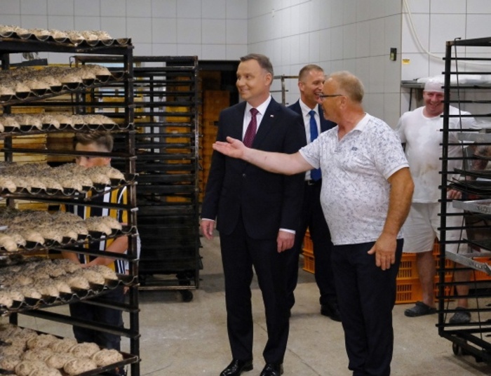 Dodatek solidarnościowy czyli kiełbasa Andrzeja Dudy