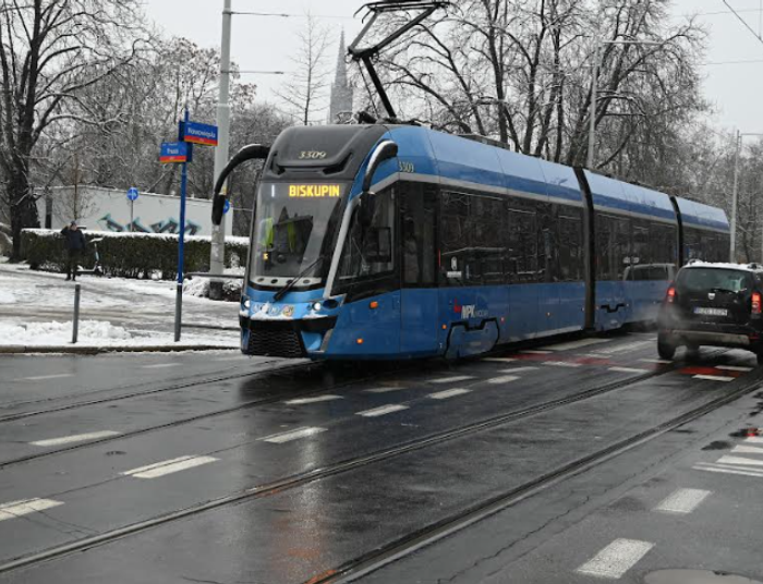 Zimowy front nadchodzi. MPK Wrocław pokazuje, jak chce go pokonać