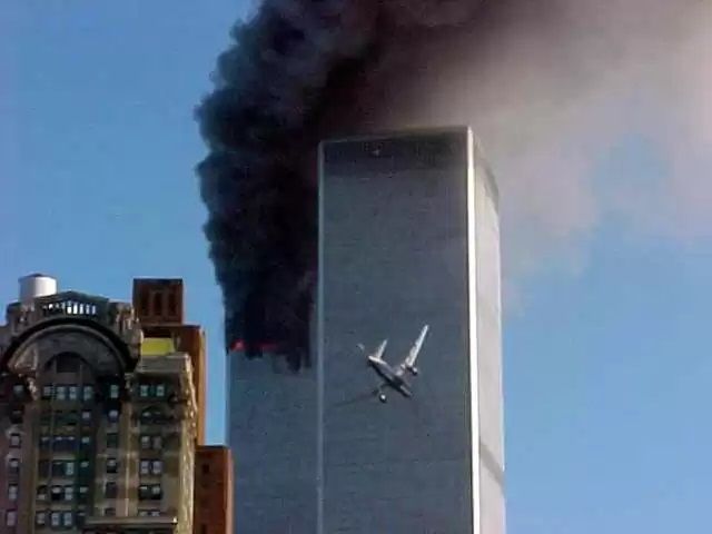 Atak terrorystyczny na World Trade Center.