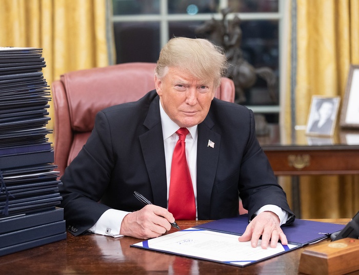 Pierwszy dzień procesu o impeachment byłego prezydenta Donalda J. Trumpa.