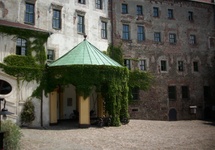 Dziedziniec zamku w Otmuchowie, fot. M. Sikorski