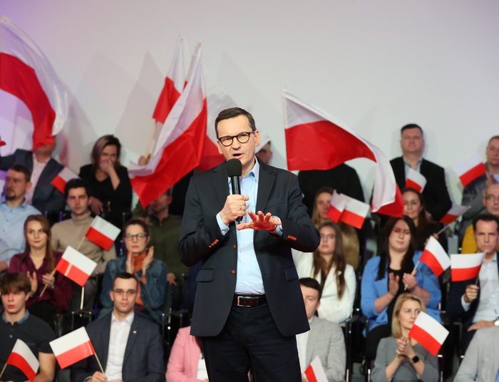 Były premier powinien przejąć PiS po Kaczyńskim? Polacy podzieleni