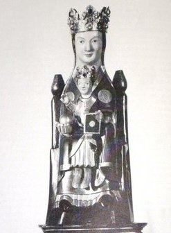 Figurka Matki Boskiej z Dzieciątkiem, sanktuarium w Bardzie Śląskim (woj. dolnośląskie)