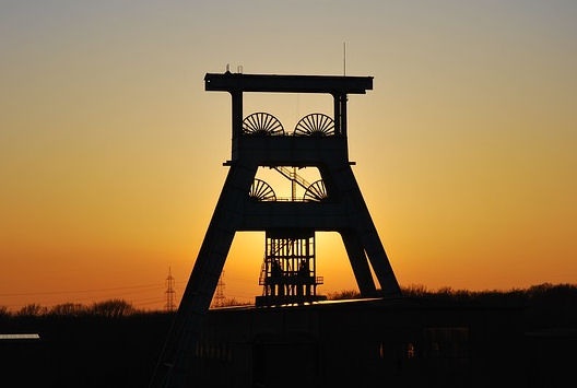 Wieża szybowa kopalni. Zdj. ilustracyjne. fot. Pixabay