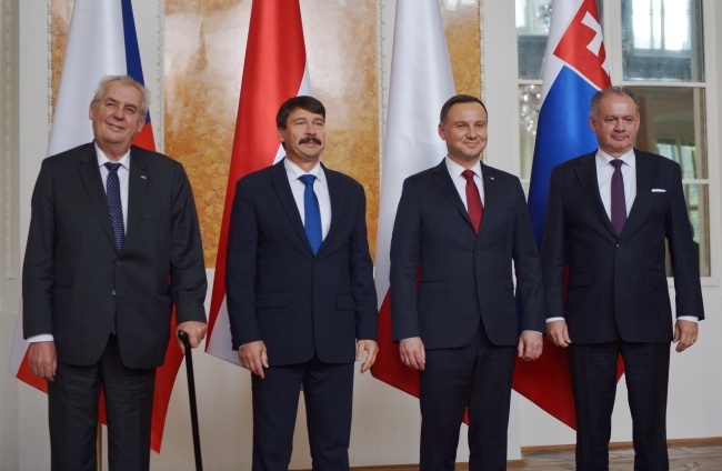 Prezyednci V4. Od lewej: Milosz Zeman, Janos Ader, Andrzej Duda i Andrej Kiska, fot. PAP/Darek Delmanowicz