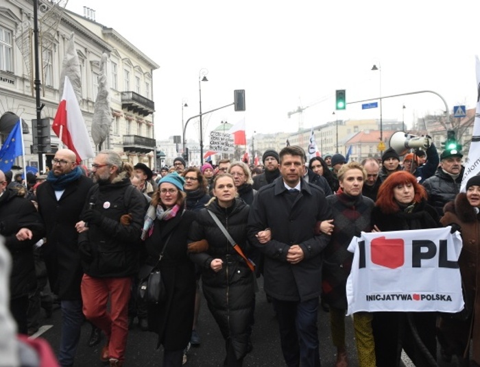 Manifestacje przeciwko partii rządzącej. Szykuje się majdan w Warszawie?