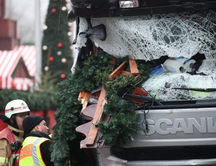 Niemieckie media: Polak żył w momencie zamachu, walczył z terrorystą